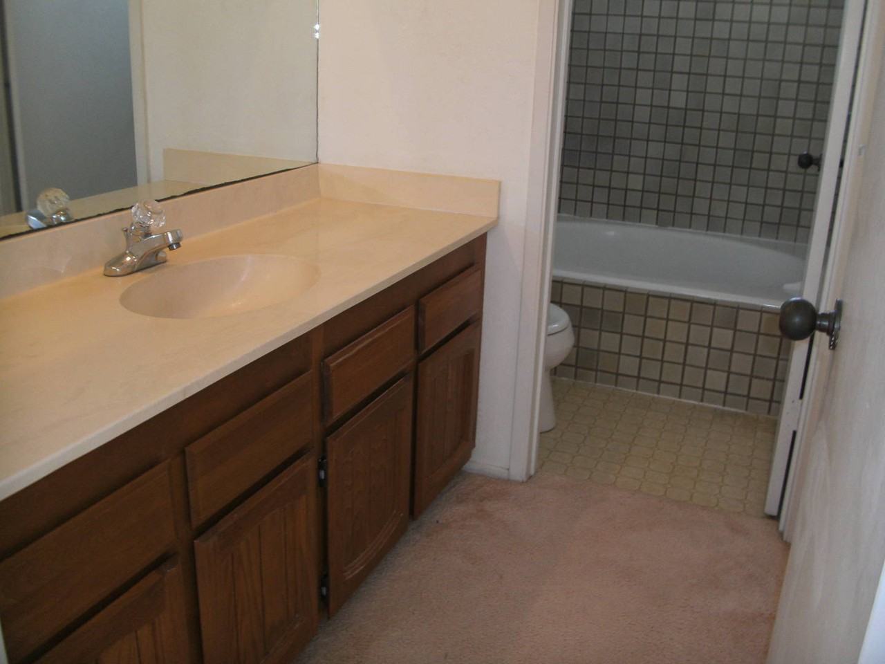 98-1710 Kaahumanu St - Photo 3 of 9