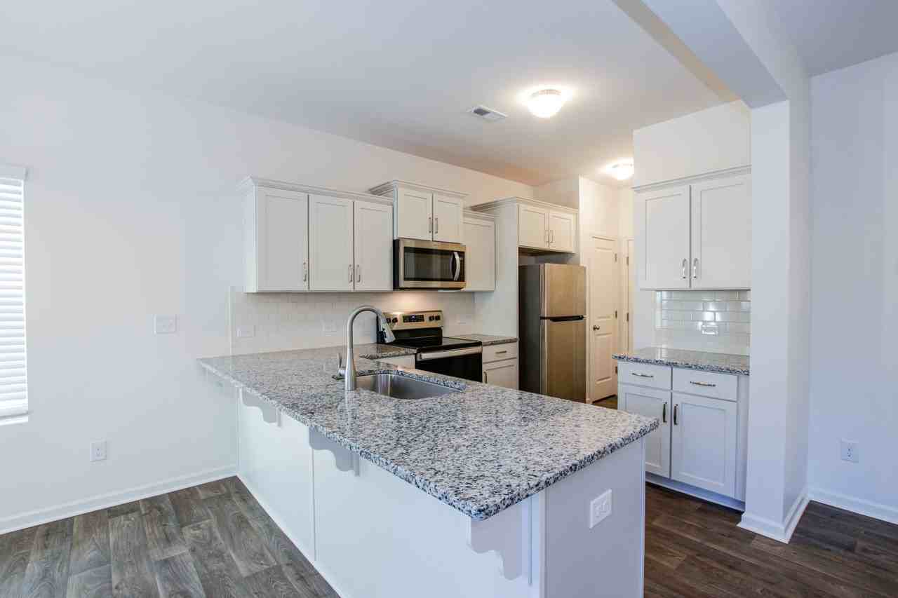 14150 Clayborn St - Photo 5 of 21