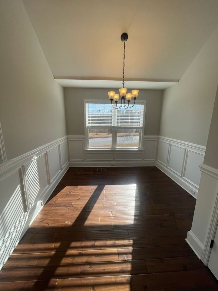 7393 Pfizer Dr - Photo 6 of 20