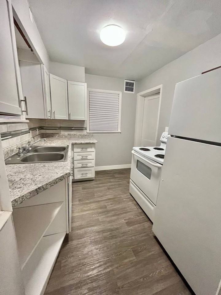 2577 Ida St - Photo 2 of 16