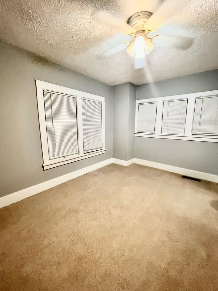 2577 Ida St - Photo 5 of 16