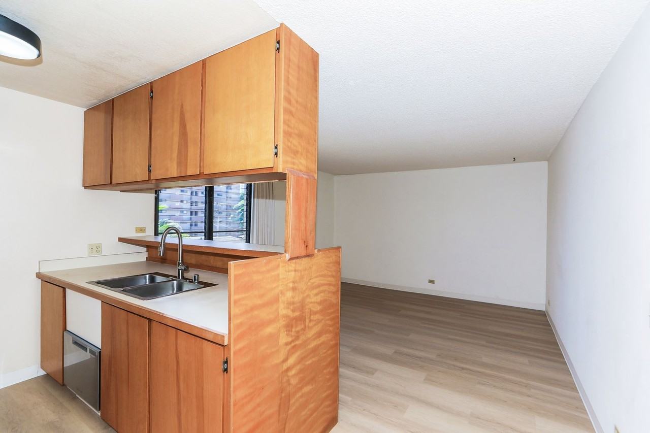 1441 Piikoi St #307 - Photo 2 of 28