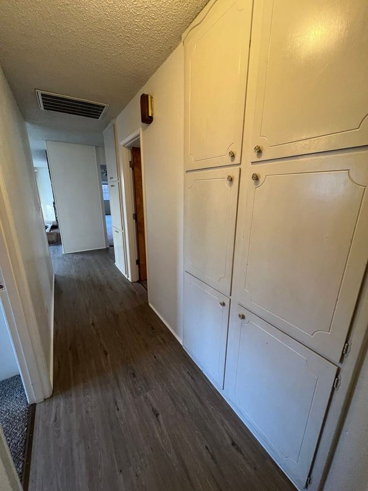 1444 Ne 10th St - Photo 7 of 14