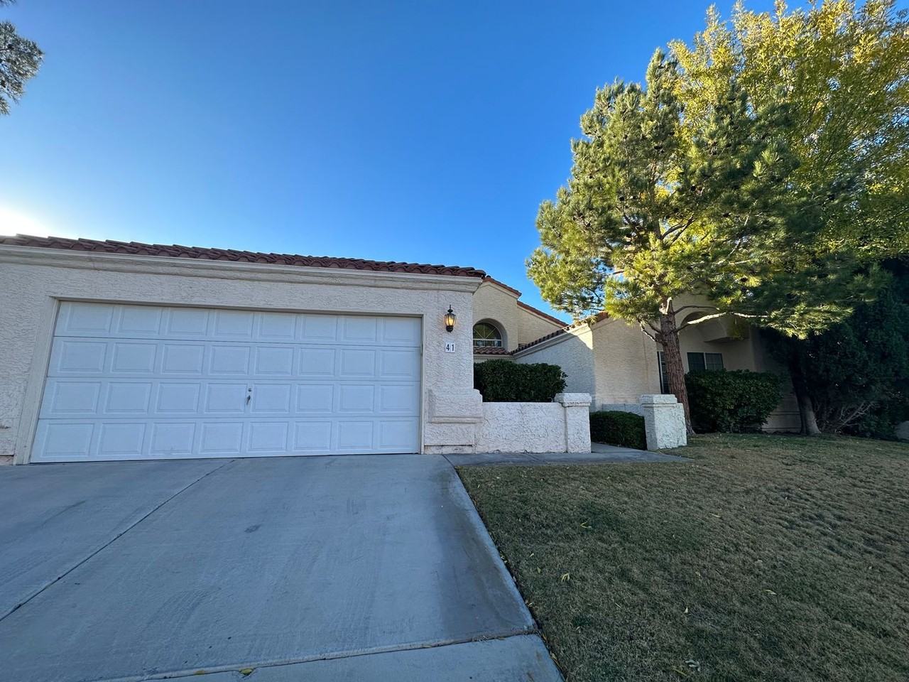 41 Chesney Dr - Photo 2 of 21