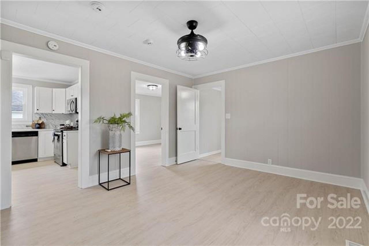 118 Moore St - Photo 2 of 13