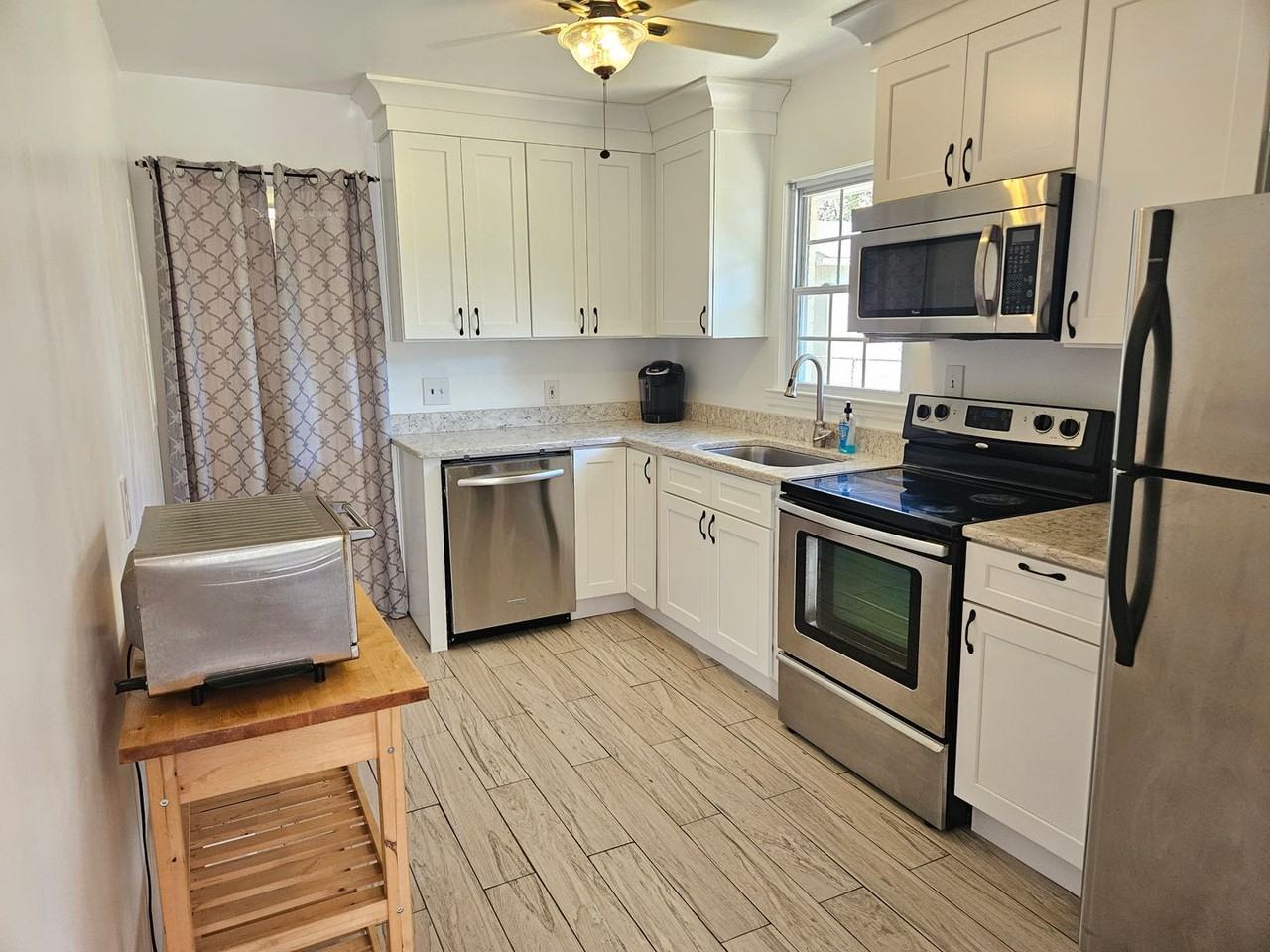 173 Nancy Dr Se - Photo 3 of 13