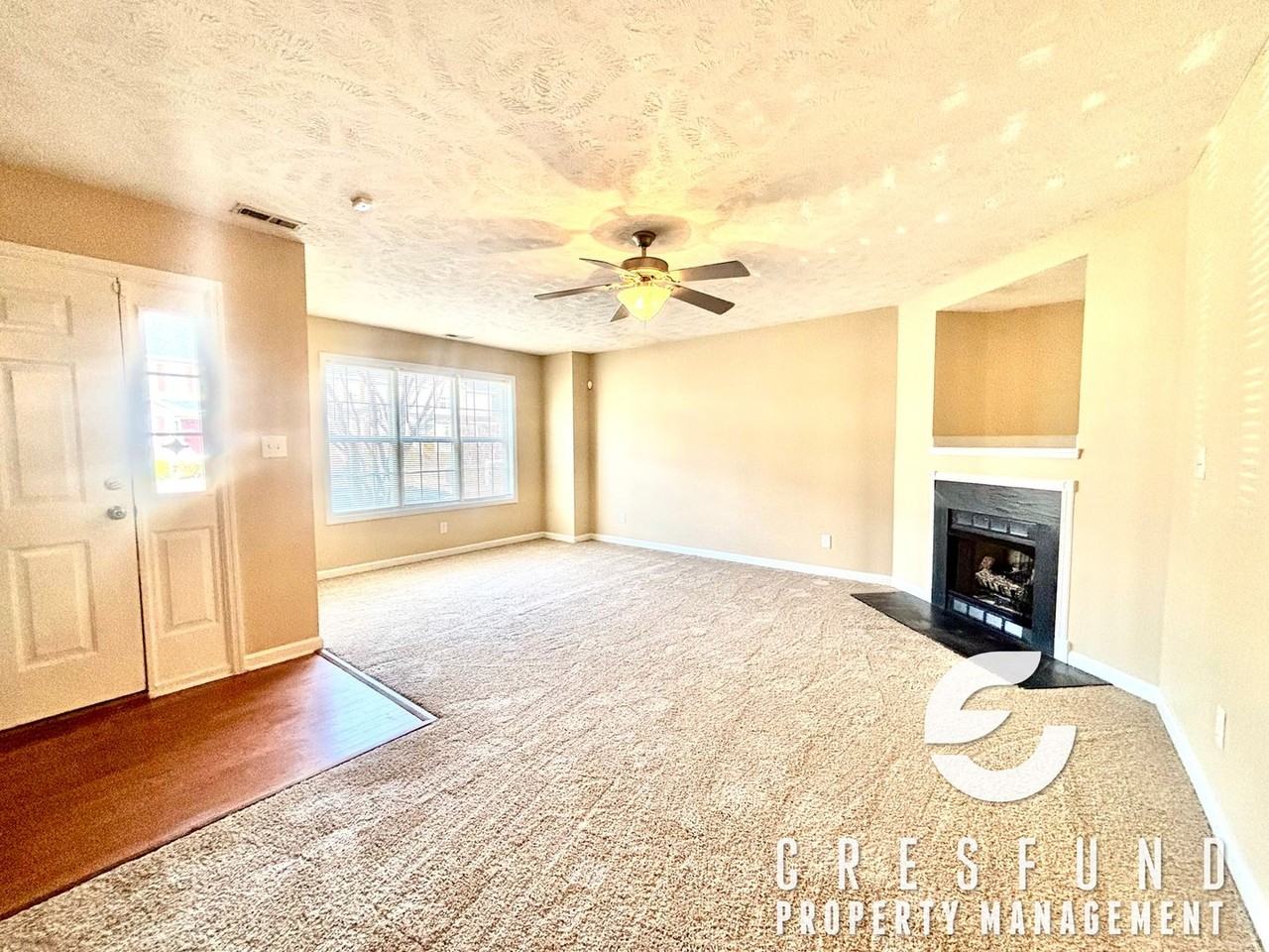 415 Sheila St - Photo 3 of 29