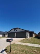 3 Bed 2 Bath 2 Car Duplex in Chisholm Creek NW OKC - Photo 1 of 1