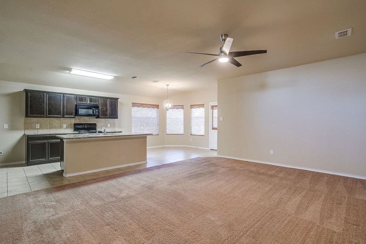 6353 Skipper Ln - Photo 7 of 20