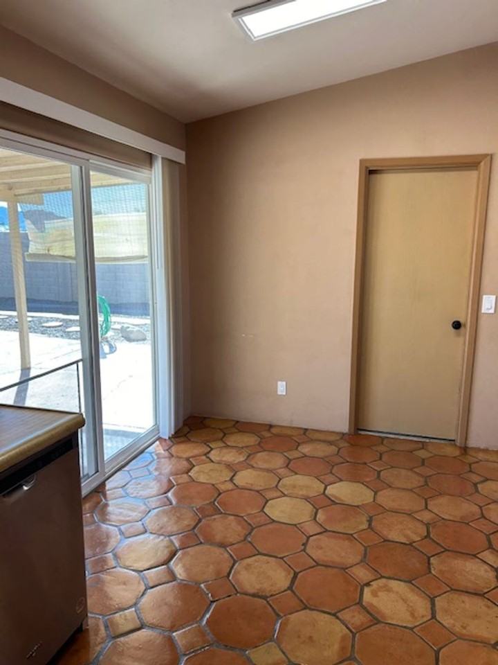 3001 W Coriander Dr - Photo 7 of 22