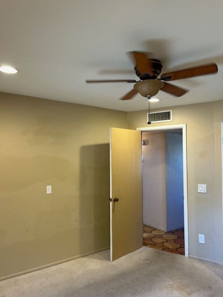 3001 W Coriander Dr - Photo 6 of 22