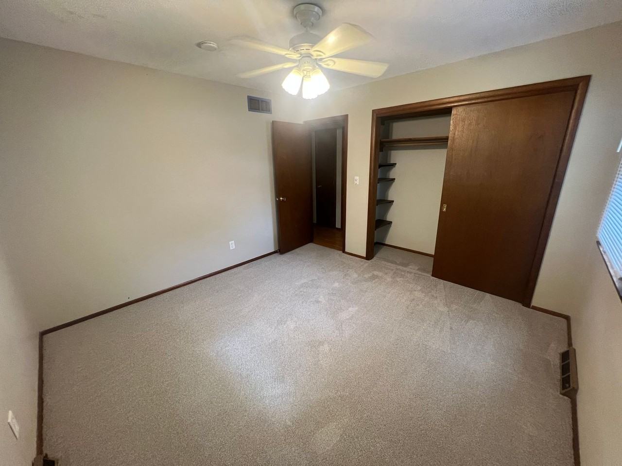 735 Keswick Dr - Photo 6 of 18