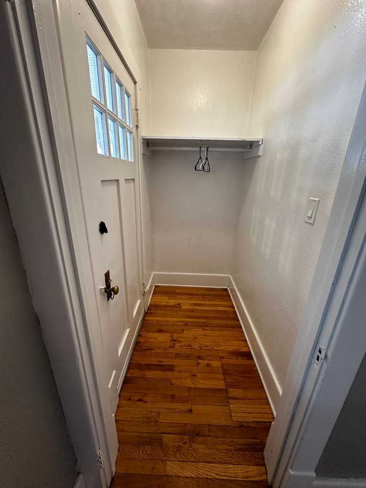 6005 N 30th St - Photo 6 of 10