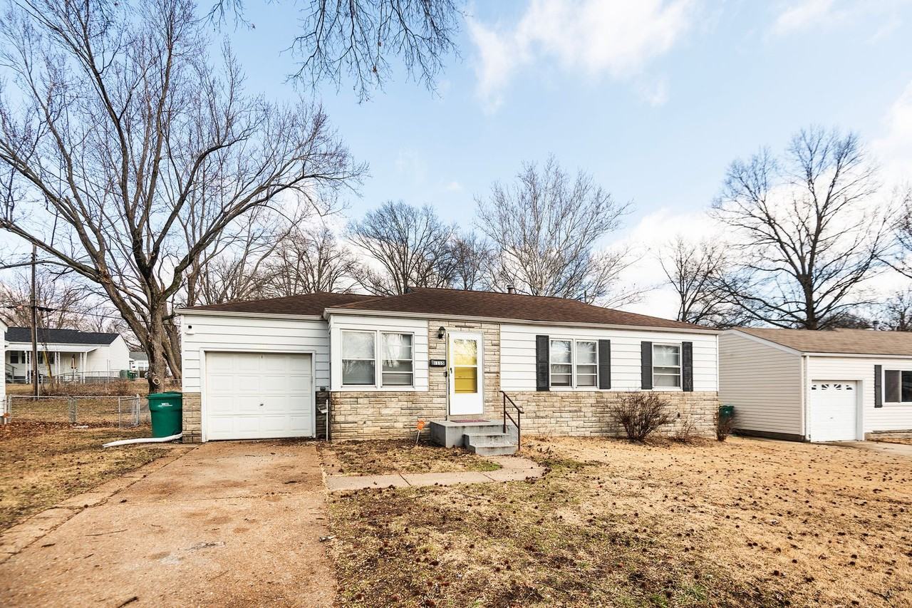 1115 Bakewell Dr - Photo 3 of 23