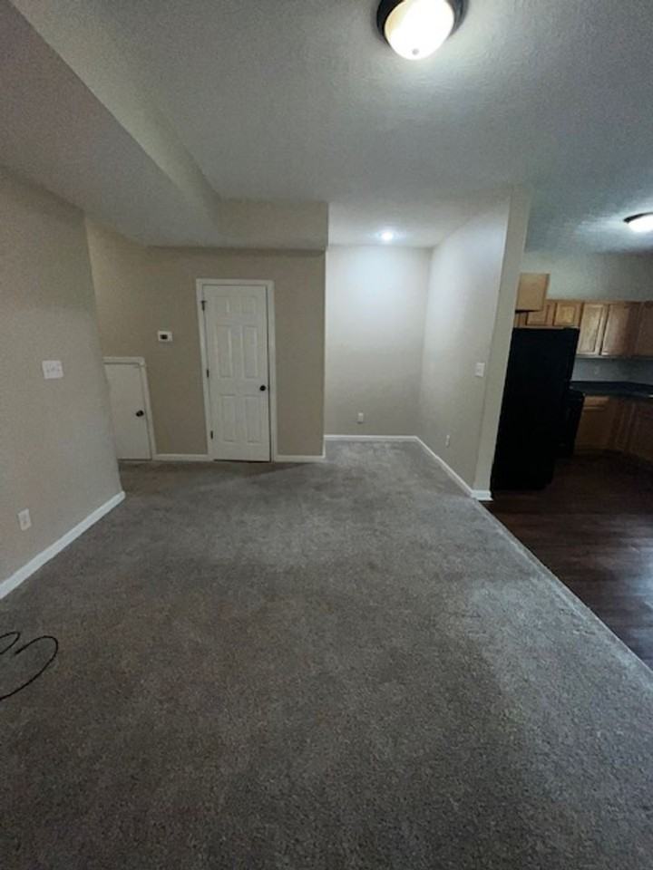 229 Ridgewood Dr - Photo 3 of 21