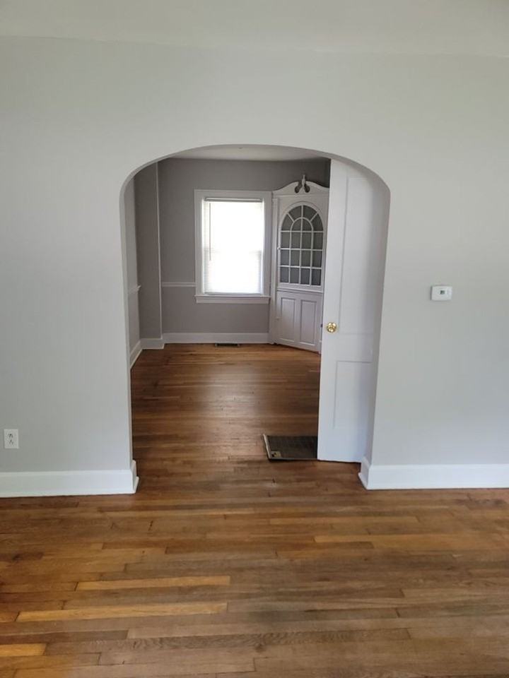 1411 Hill St - Photo 6 of 20