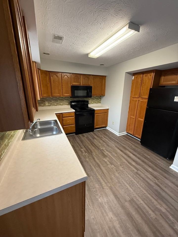 223 Tan Bark Dr - Photo 6 of 17