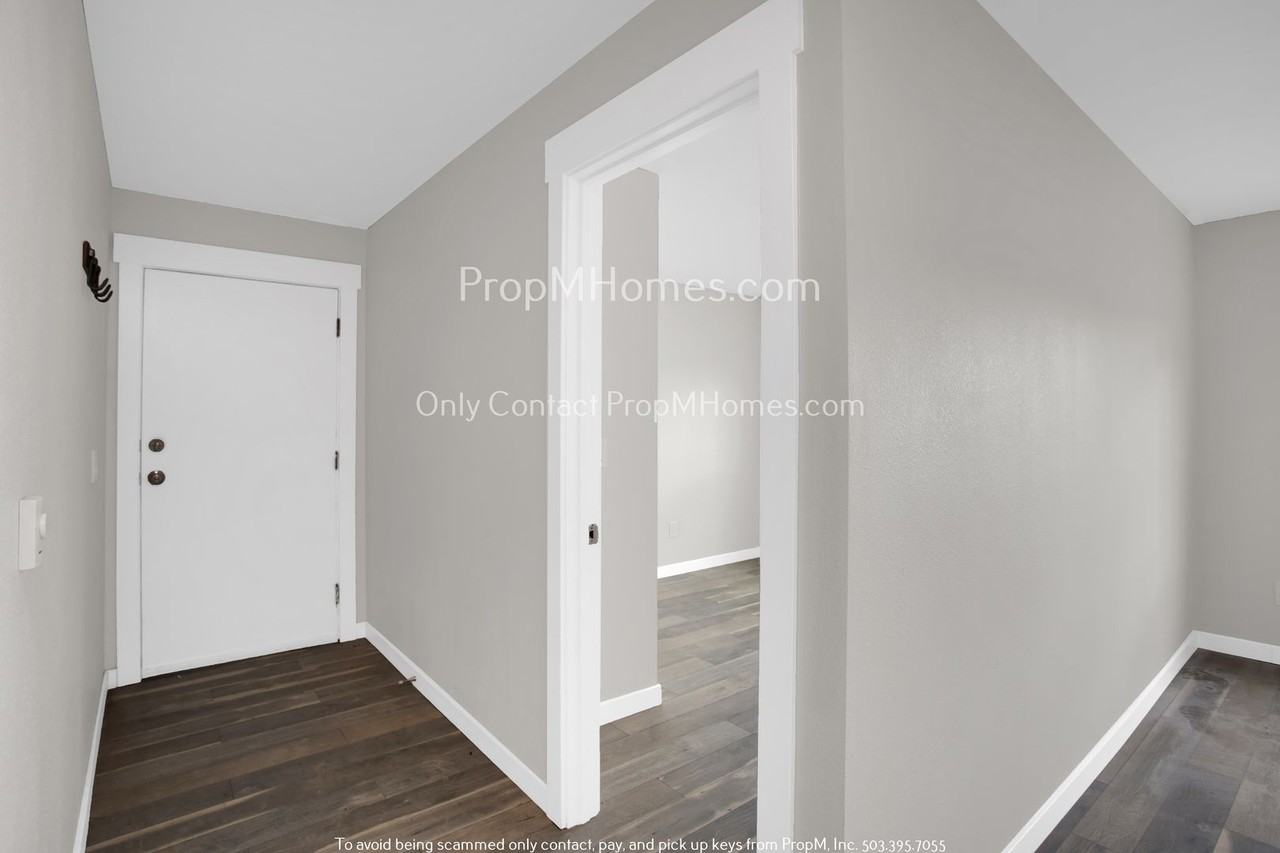 7307 Se 76th Ave #B - Photo 6 of 15