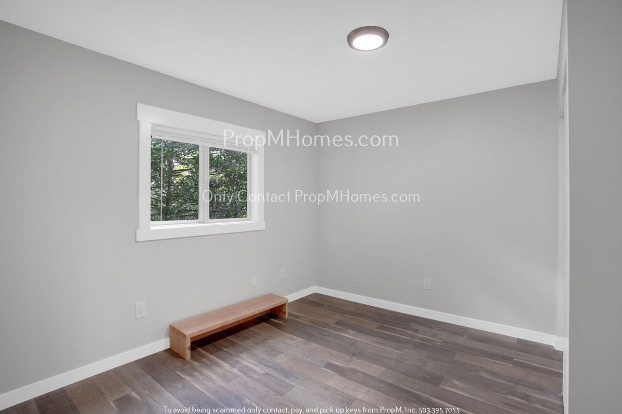 7307 Se 76th Ave #B - Photo 7 of 15