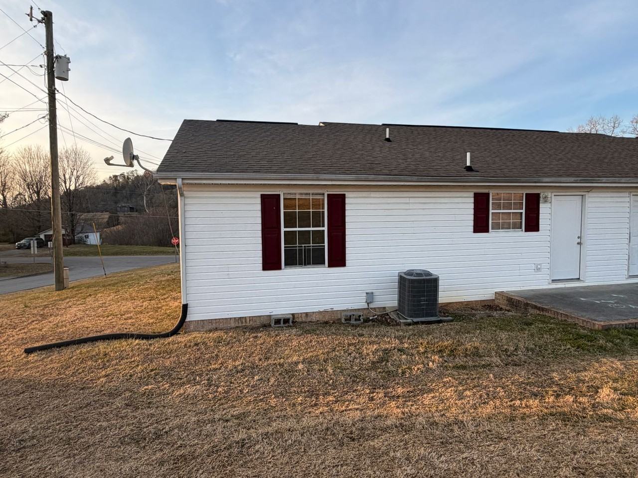 2188 2188 - 2190 Three Springs Rd - Photo 3 of 33