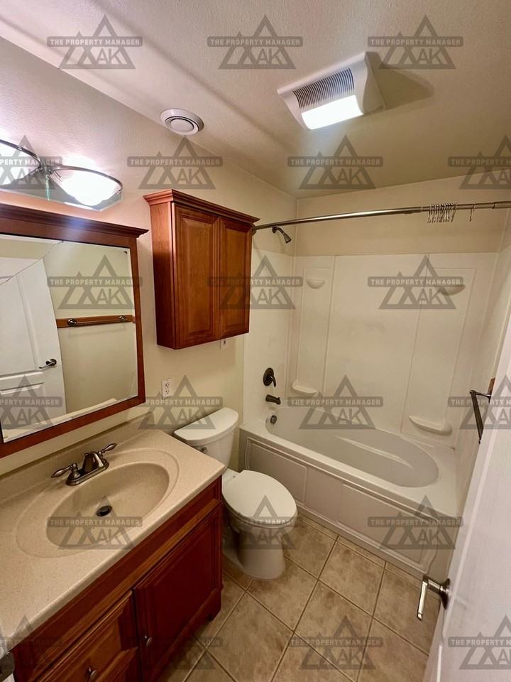 783 Foxview Rd - Photo 7 of 22