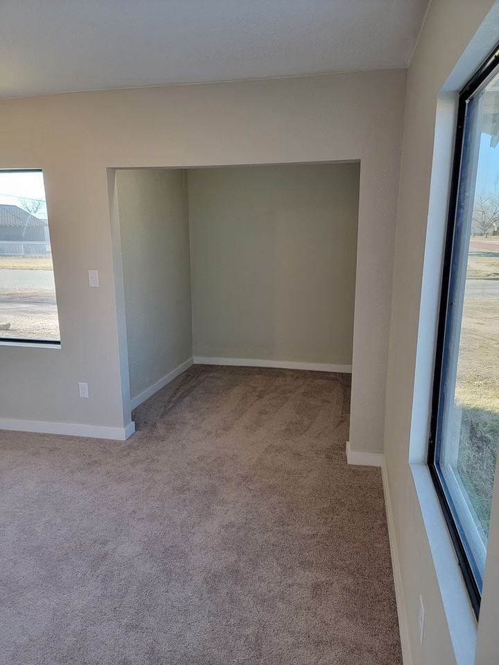 1600 7th Ave - Photo 3 of 14