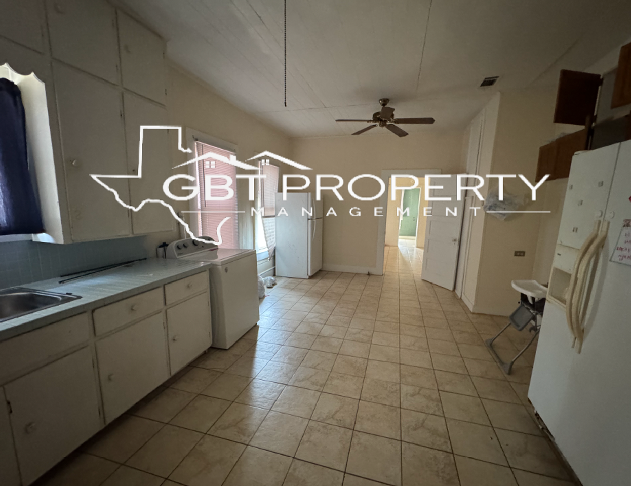 205 N Narcissus - Photo 2 of 4