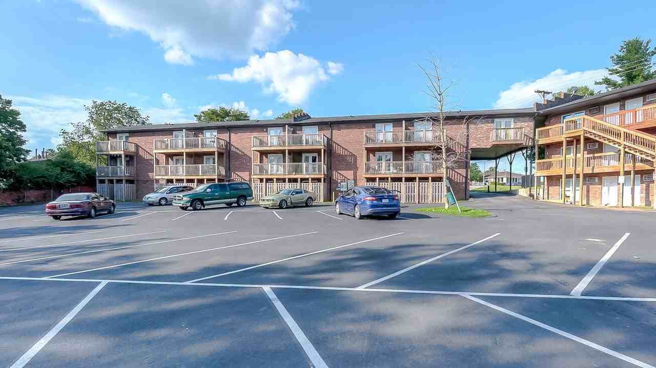 2017 - 2021 Cambridge Drive - Photo 3 of 7