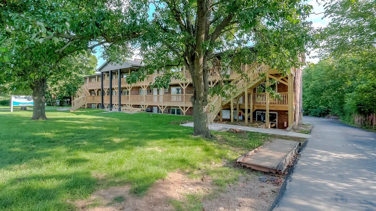 2017 - 2021 Cambridge Drive - Photo 7 of 7