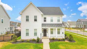 featured image of 930 Olmstead St