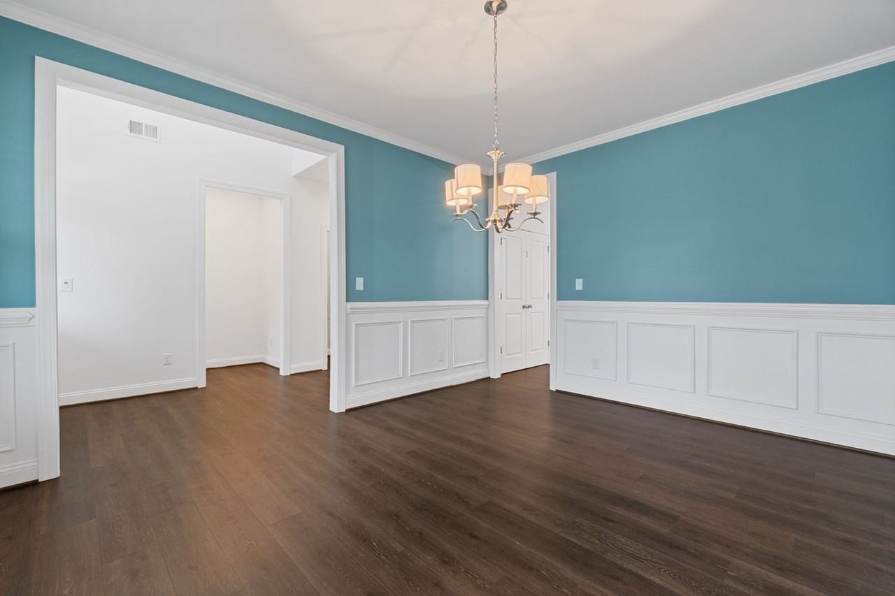 930 Olmstead St - Photo 2 of 18