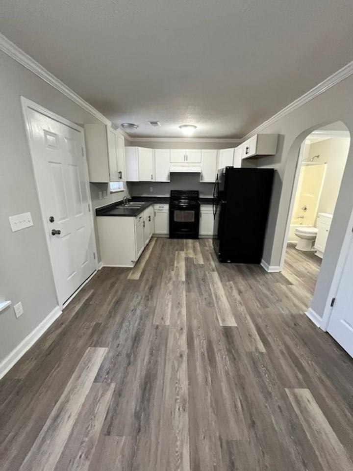 820 Charles Ave - Photo 7 of 20