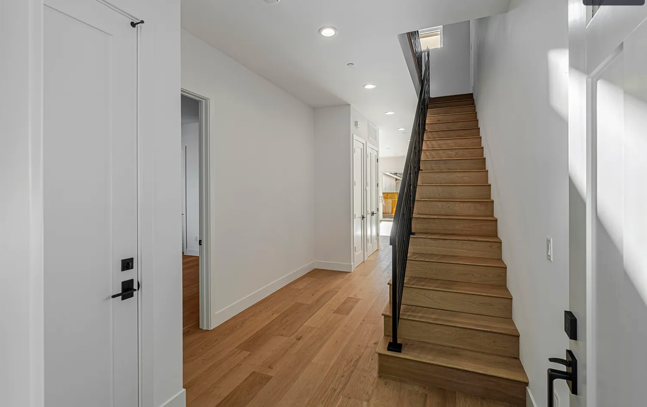 1458 Kentfield Ave - Photo 4 of 50