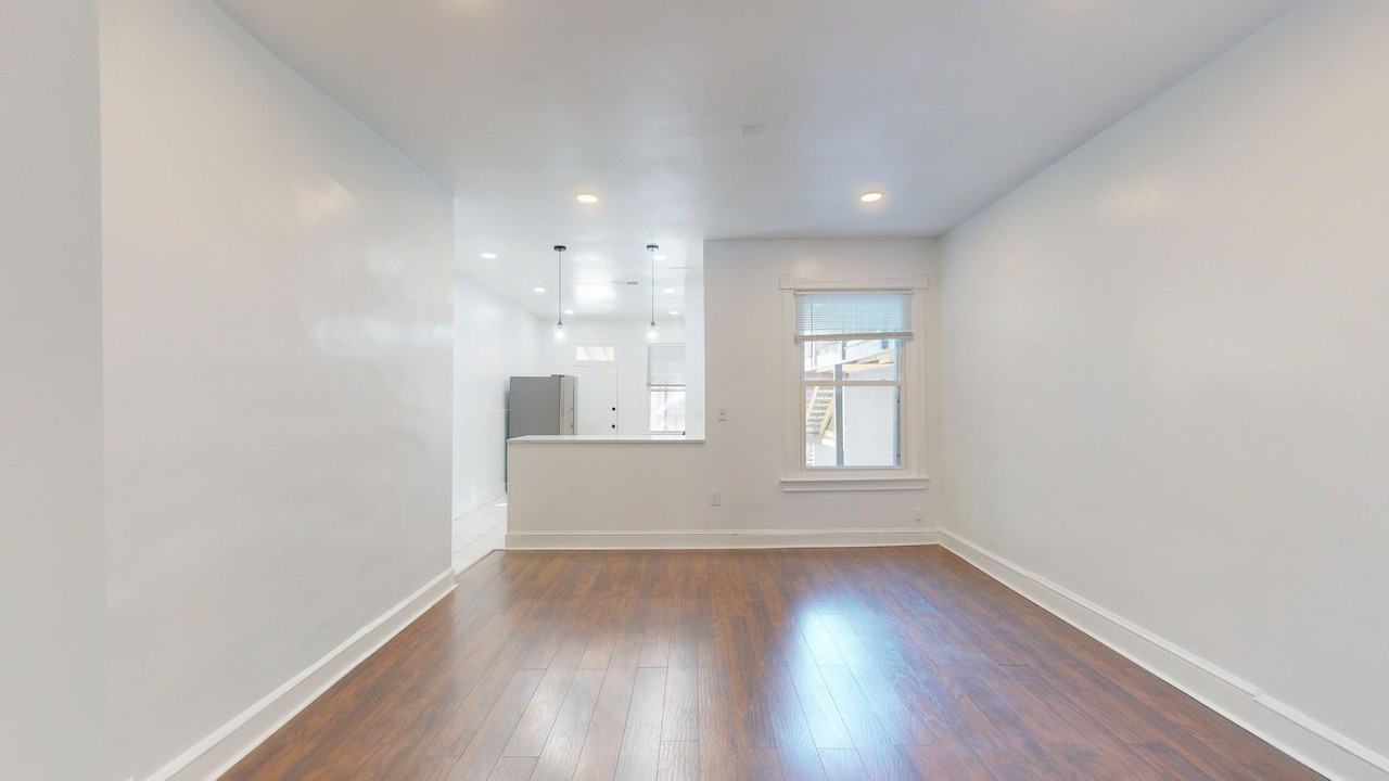 518 Shepherd St Nw - Photo 6 of 27