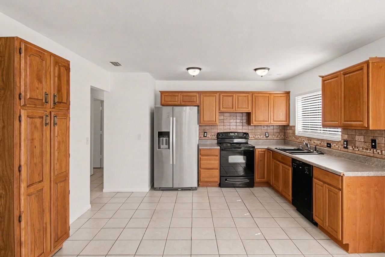 1230 Port Malabar Blvd Ne - Photo 3 of 15