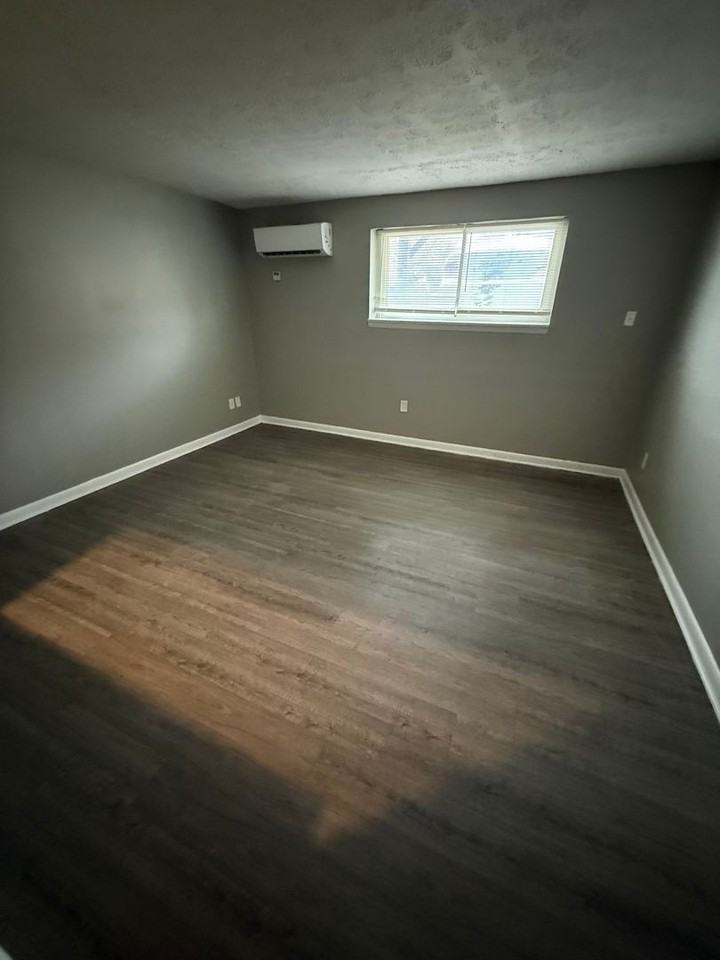 2082 Fairmont Court - Photo 5 of 21