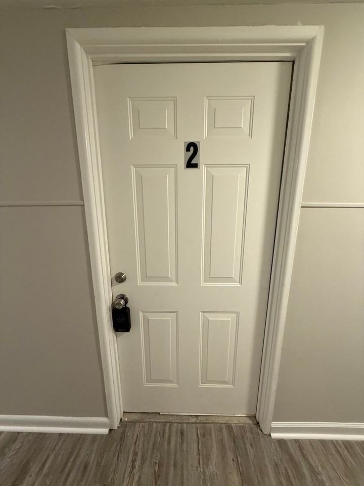 2082 Fairmont Court - Photo 6 of 21