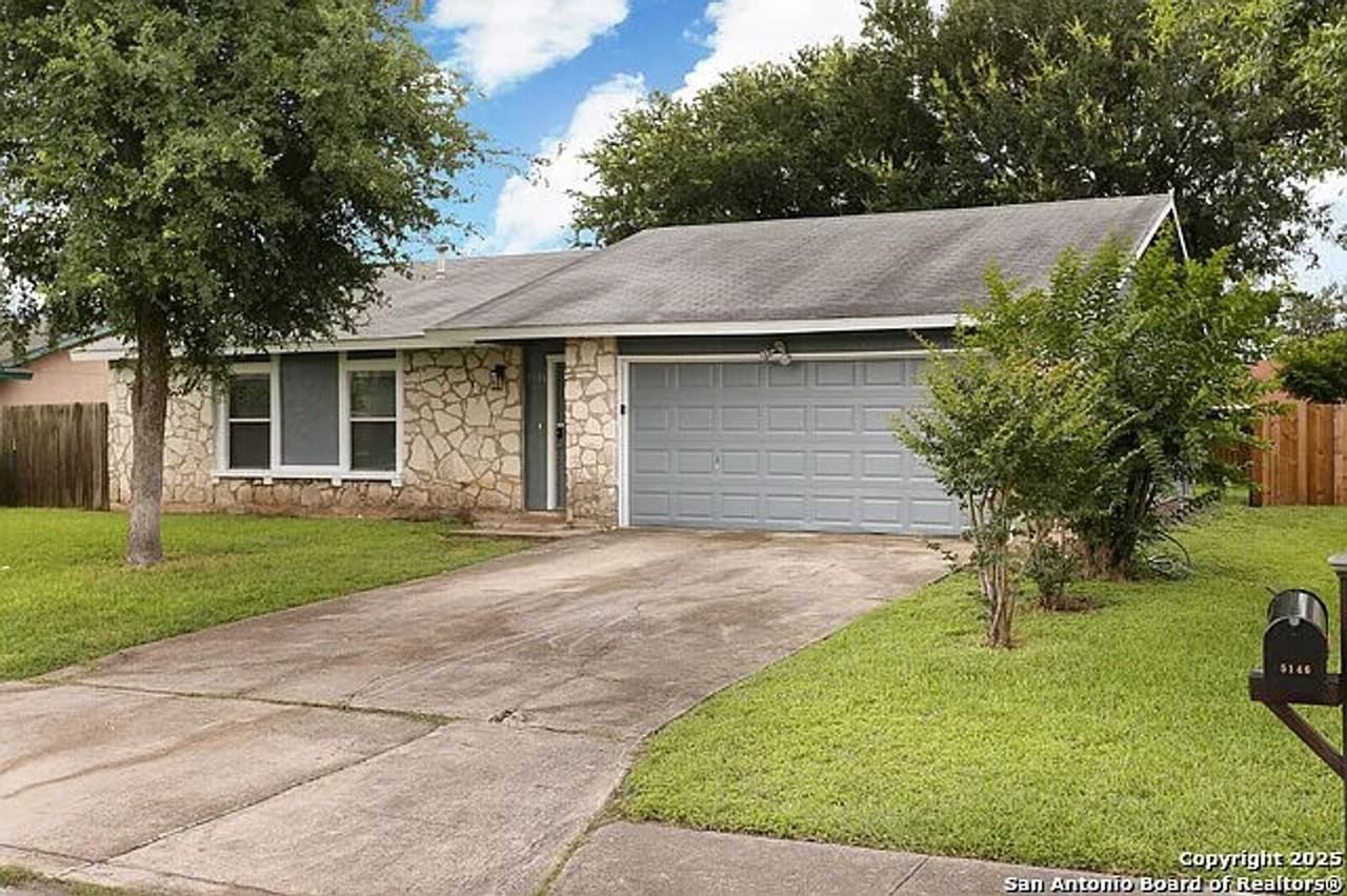 5146 Tom Stafford Dr - Photo 3 of 23