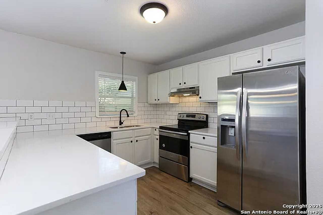 5146 Tom Stafford Dr - Photo 7 of 23