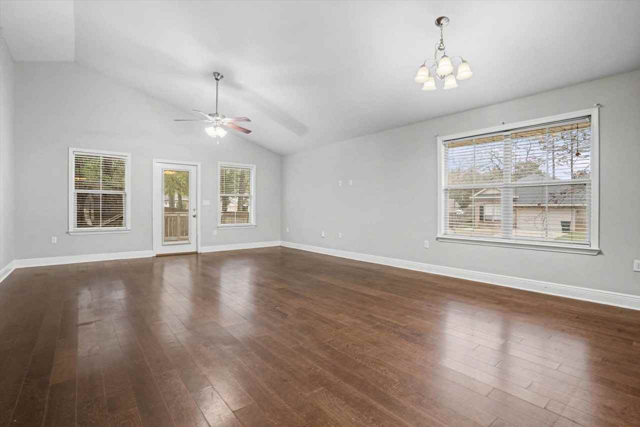 9011 Brookside Ln - Photo 2 of 24