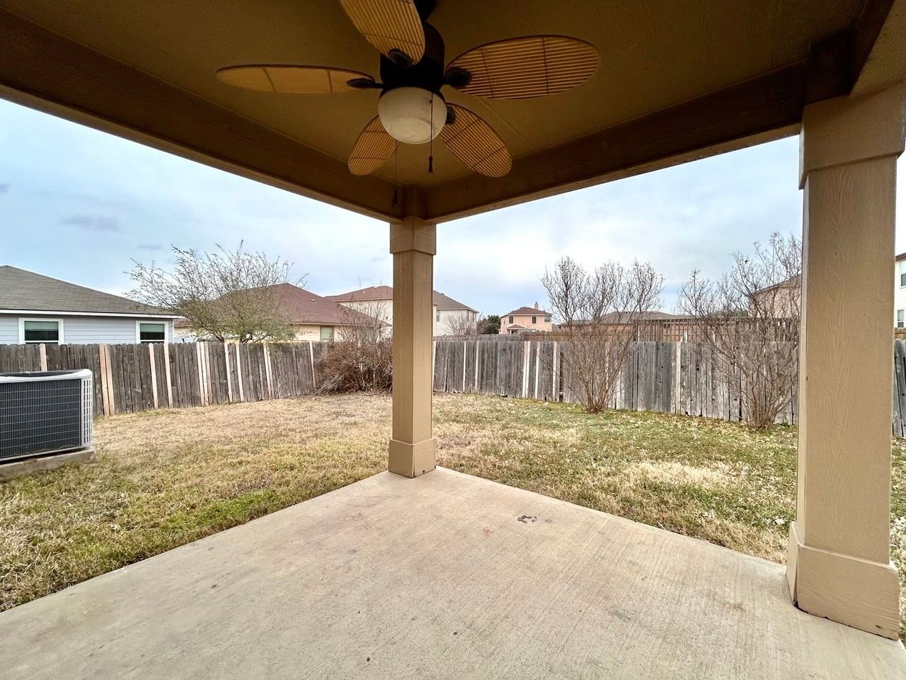 2417 Mccook Dr - Photo 6 of 34