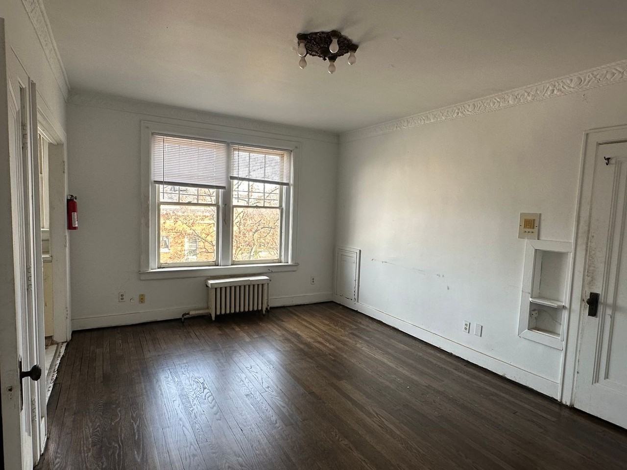 108 Washtenaw Apartments (Mrs. Havercamp LLC) - Photo 3 of 4