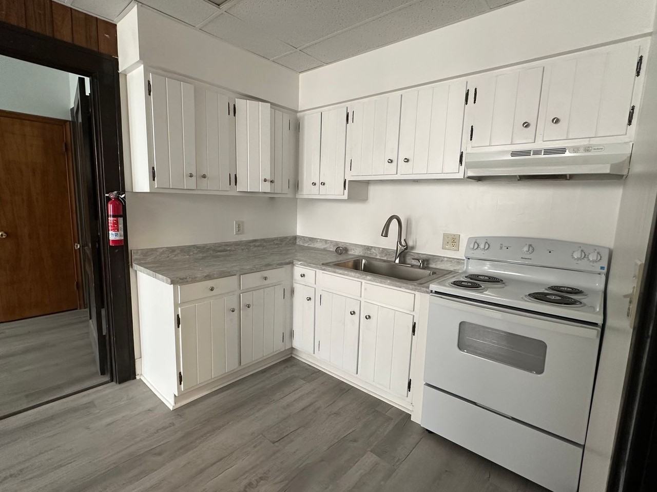 2 N Huron (Smoke Porterhouse LLC) - Photo 4 of 30