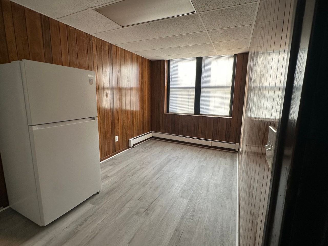 2 N Huron (Smoke Porterhouse LLC) - Photo 5 of 30