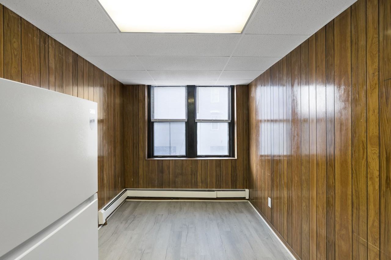 2 N Huron (Smoke Porterhouse LLC) - Photo 6 of 30