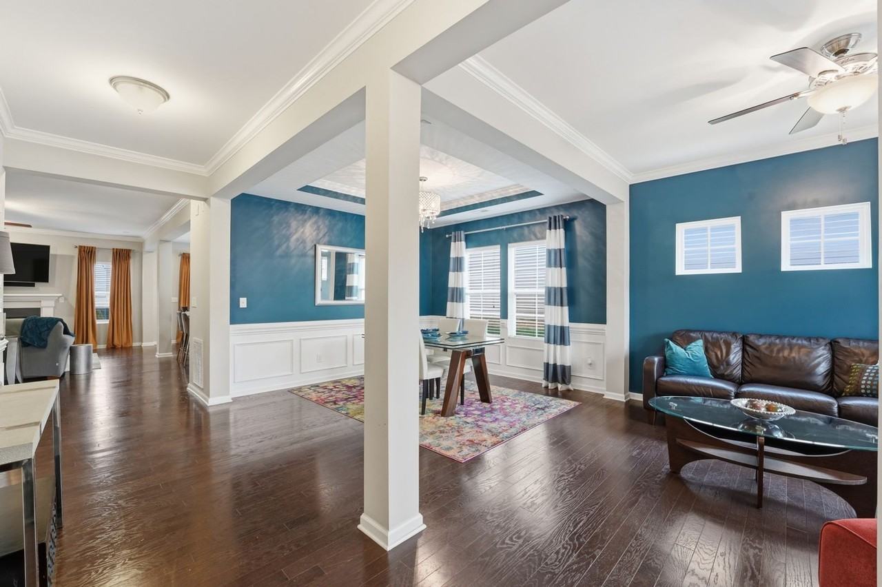 2269 Isaac St - Photo 5 of 26