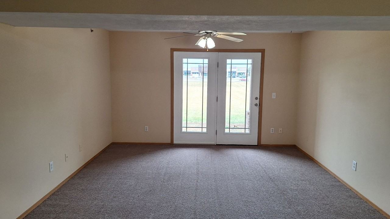 Collins Point 2 bedroom Apartment Home Ozark, MO - Photo 3 of 11