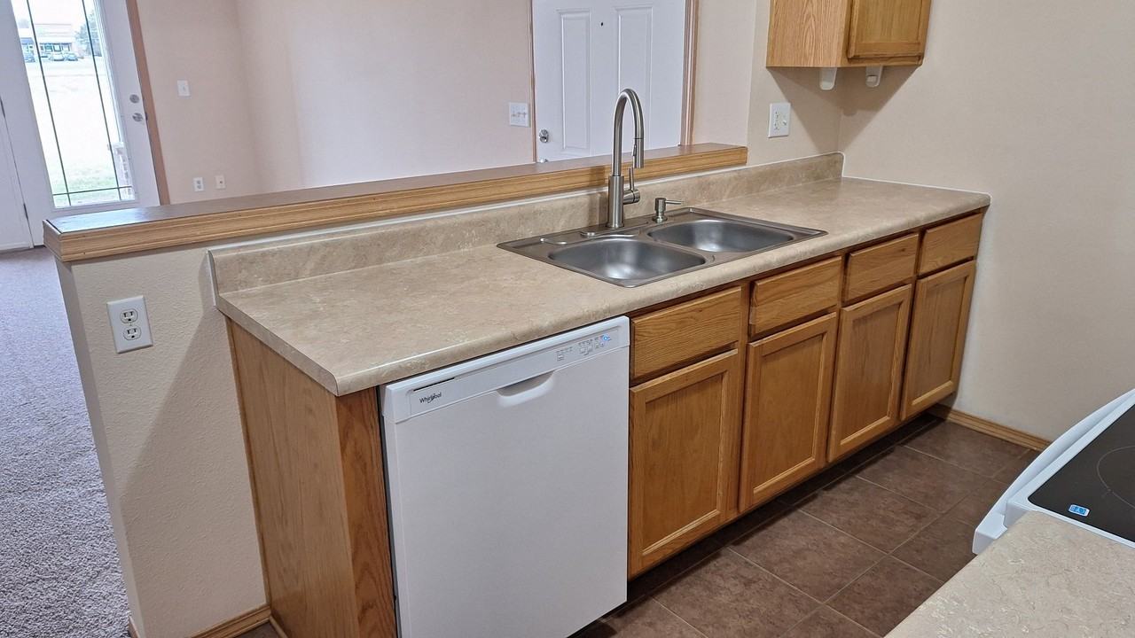 Collins Point 2 bedroom Apartment Home Ozark, MO - Photo 4 of 11