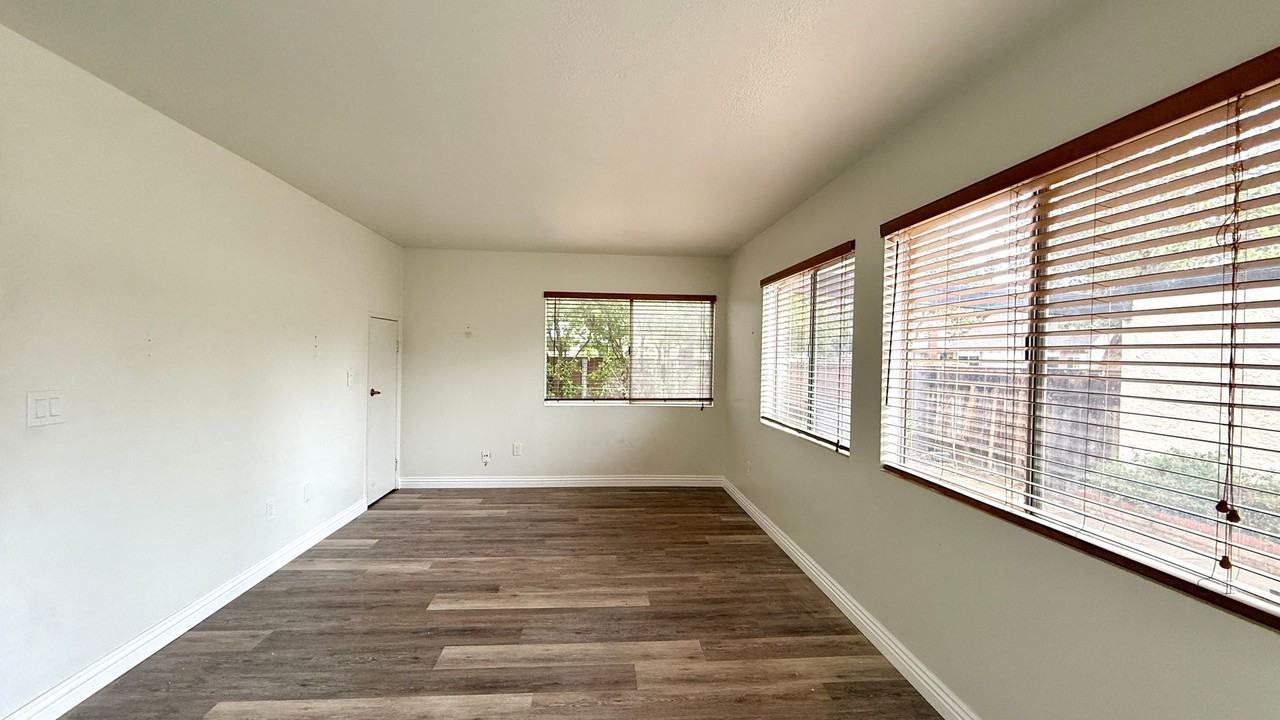 10751 Cariuto Ct - Photo 6 of 22