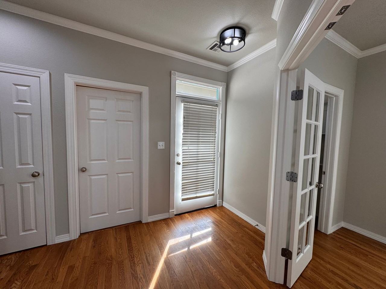 528 N Willow Pl - Photo 2 of 32